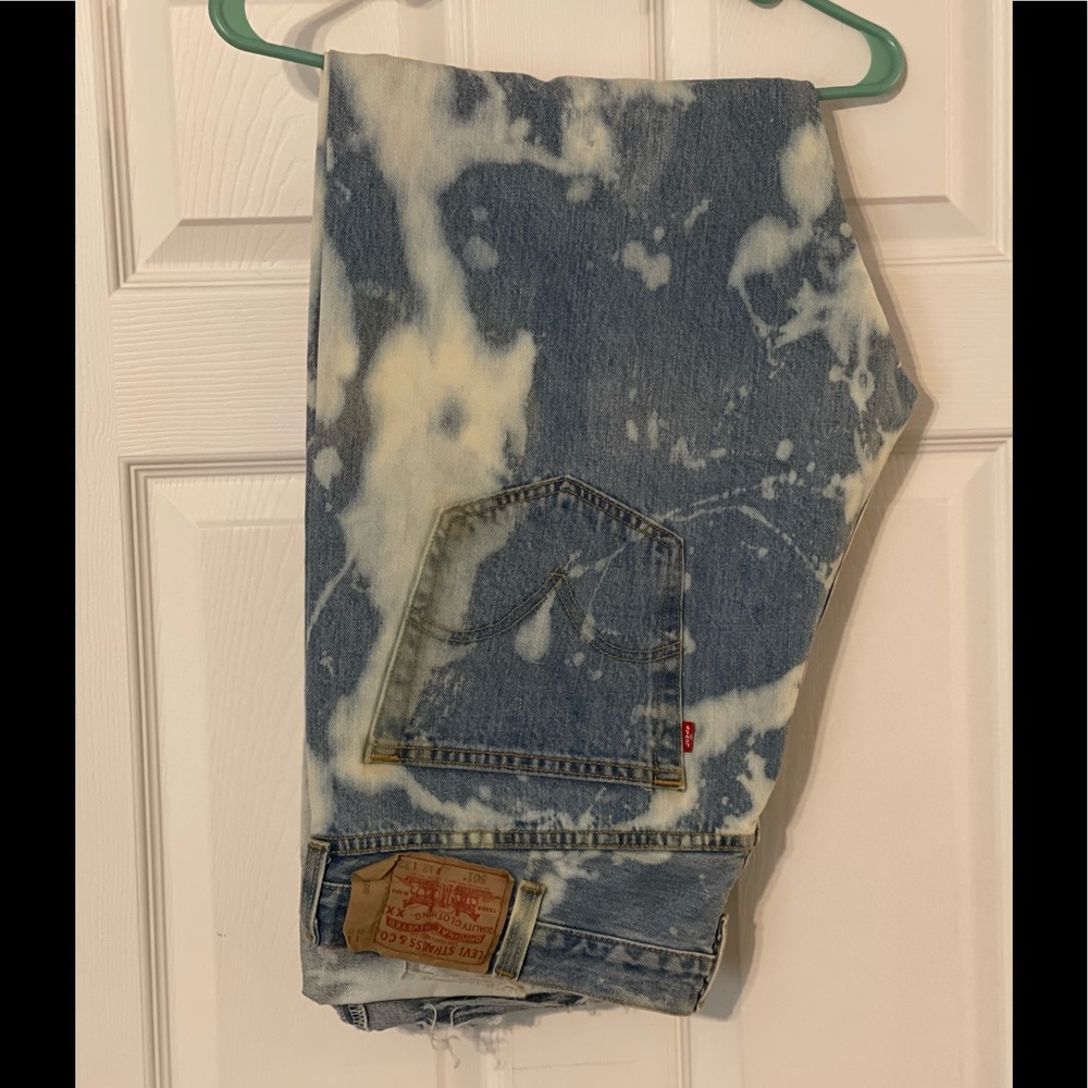 40*32 Ripped/Washed Levi Blue Jeans  (New Without Tag)